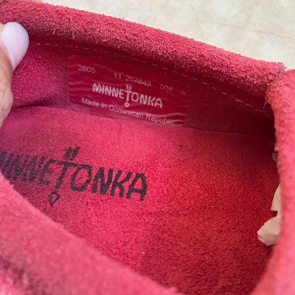 Minnetonka Animikii Thunderbird Hard‎ Sole Pink Moccasins